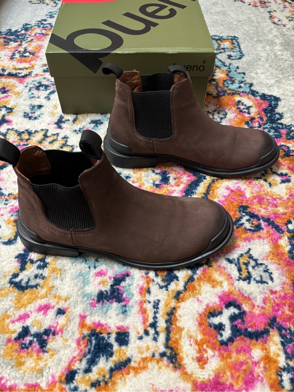 Bueno Easy Leather Chelsea Boot